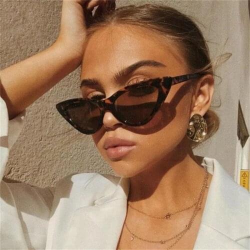 DYTYMJ Cute Sexy Retro Cat Eye Sunglasses Women Small Black White Triangle Vintage Cheap Ladies Sun Glasses Red Female UV400