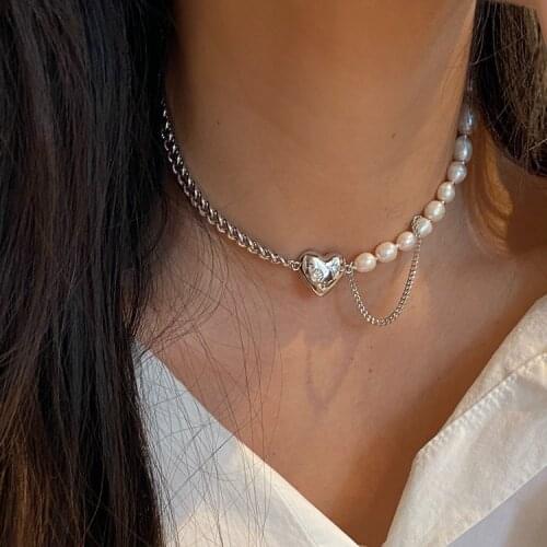 Gothic Baroque Pearl Heart Pendant Choker Necklace for Women Wedding Punk Bead Lariat Gold Color Long Chain Necklace