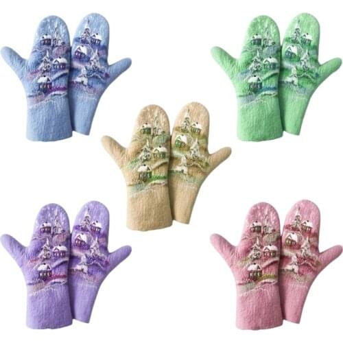Women Winter Faux Cashmere Full Finger Gloves Christmas Landscape Houses Tree Print Thicken Warm Outdoor Windproof Thermal Mitt