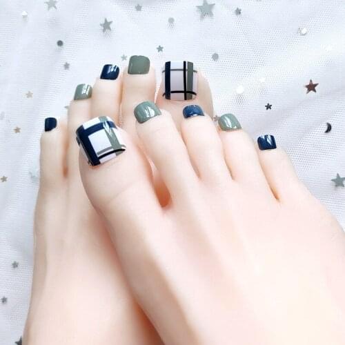 24Pcs DIY Artificial Short False Toenails Blue Green Grid Fake Toe Nails For Design Full Cover Foot Nail Art Tips Manicure Tools