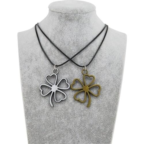 Original New Retro Clover Leather Chain Choker Necklace For Women Vintage Flower Pendant Necklace Female Jewelry Party Gift