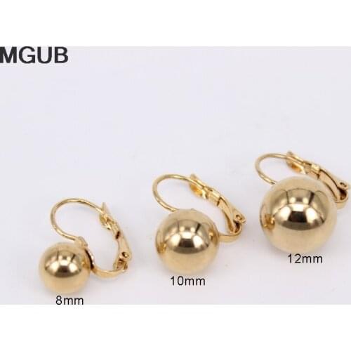 Solid ball earrings 12 to one card for sale Comfortable for men and women Wild Multiple size options Sports and leisure LH651