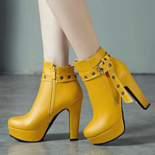 2020 Autumn Winter Platform Ankle Boots Fashion Buckle Square High Heel Booties Ladies Zipper Round Toe Short Boots Yellow Black