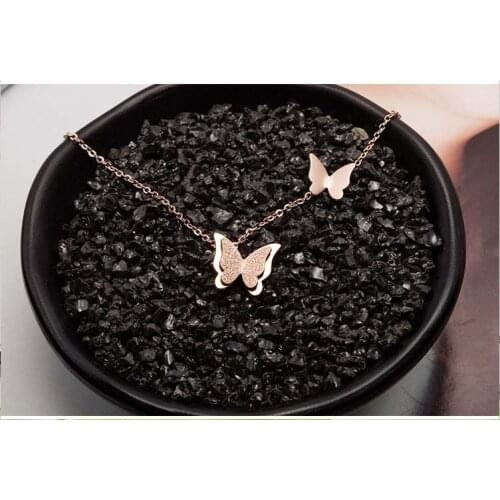 2021 Best Quality Wedding Jewelry Crystal from Swarovskis Elegant temperament titanium steel rose gold butterfly necklace Women