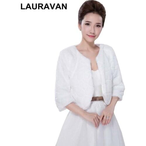 2020 Faux Fur Bridal Wedding Wraps Ivory Winter Sleeved Wedding Coats Jackets Bolero For Evening Dress Warm Bridal Shawl Cape