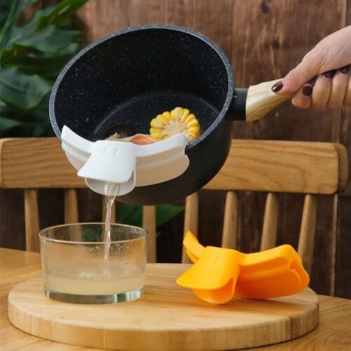 1pcs Anti-splash Kitchen Appliance Round Mouth Edge Primer Device Duck Bill Liquid Primer Soup Pot Kitchenware Diversion Device