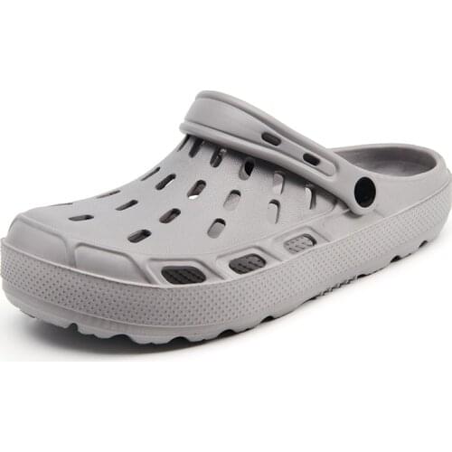 2021 Sandals Mens Womens Fashion Mules Summer Non-slip New Hole Shoes Clogs EVA Garden Boy Beach Flat Male Slippers