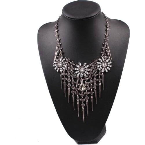 New Arrival Design Fashion Brand Crystal Necklace Alloy Chain Chunky Statement Pendant Spike Necklace for Women Jewelry
