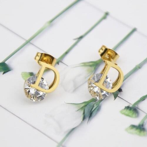 The new ultra - flash letter folder crystal earrings fashion wild women 's earrings titanium anti - allergic jewelry wholesale