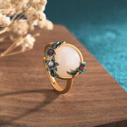 Chinese Style White Jade Women Fingers Emerald Chalcedony Ring Open Mouth Cloisonne Metal Beaded Ring Jewelry Luxury Gift