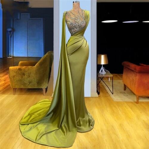 Elegant Green Evening Gowns Sheer Neck Sequined Appliques Ruched Mermaid Prom Dresses Sweep Train Party Dress Robe De Soiree