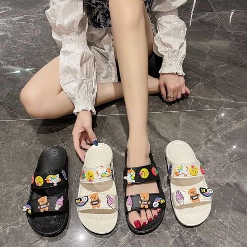 Hot New Womens Slippers 2021 Cartoon Stickers Casual Sandals Black and White Lovely Garden Womens Sports Sandals Women Shoes