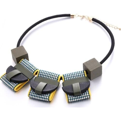 New Geometric Wooden Womens Necklace Leather Rope Sweater Chain Green Red Color Necklaces Fashion Party Jewelry