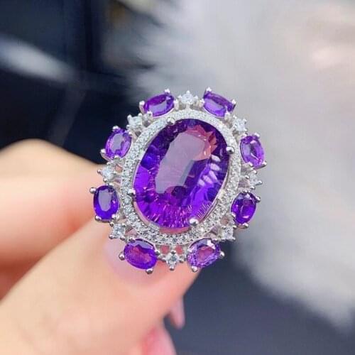 2021 New Design Luxury Silver Jewelry For Ladies Oval Amethyst Diamonds Rings European American Style Party Banquet Accessoires