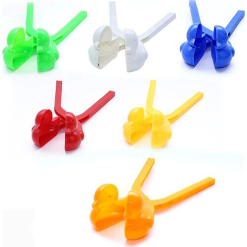Cartoon Lovely Duck Shaped Snowball Maker Clip Children Outdoor Winter Snow Sand Mold Tool