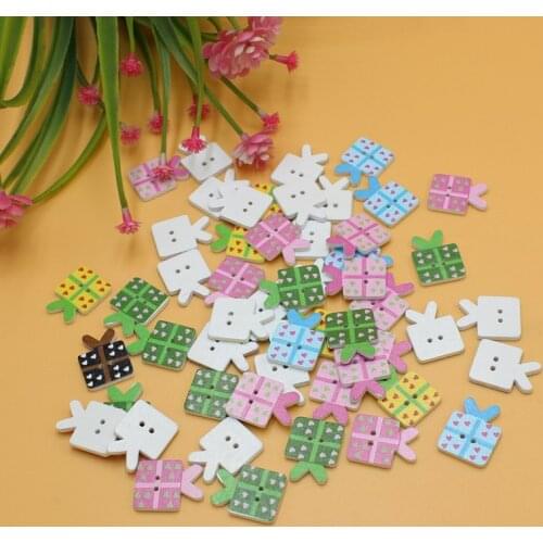 50Pcs gift box Buttons Wooden Buttons Sewing Accessories 2 Holes Mixed Wood Decorative buttons Sewing Supplies For Craft