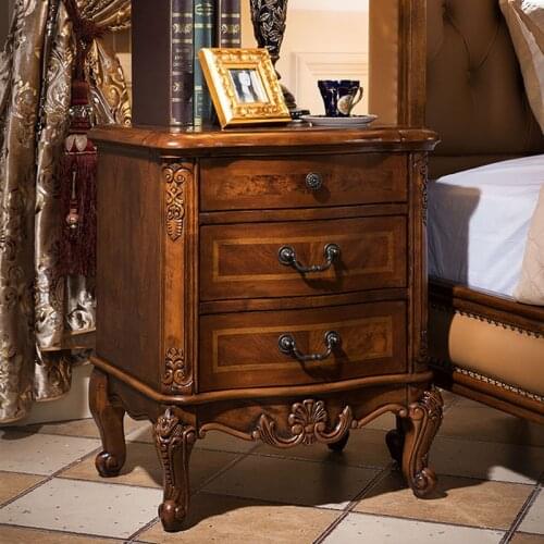 Birch wood nightstand and bedside cabinet Comodino in legno with three drawers Berkenhout Nachtkastje GH01