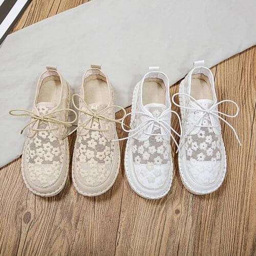 2021 New Women Breathable Mesh Flower Boots Casual Cloth (Lace Up) Flat Shoes Women Fashion Shallow White Loafers Shoes 35-40