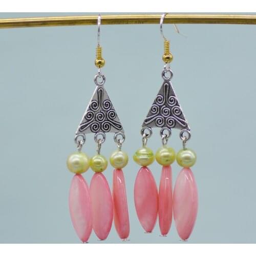 Exquisite and cute Cute shell earrings Natural shells, pearls, pendants and earrings. Many colors to choose from