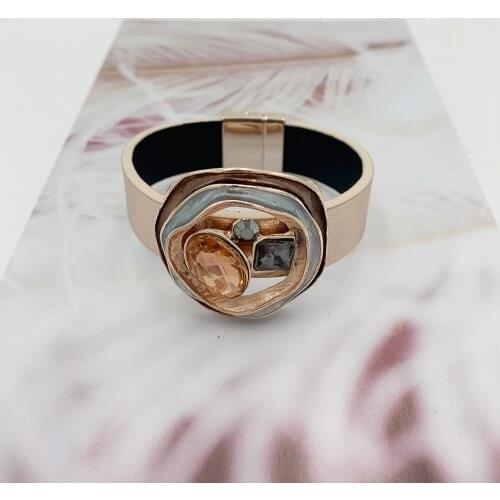 Magnet Clasp Bracelet Jewelry Multi Color Crystal Round Style Leather Bracelet for Women Unique Creative Gifts