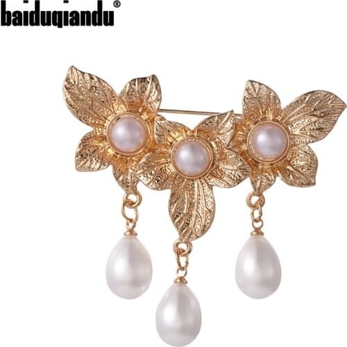 Baiduqiandu 3 Gold Flowers Brooches Pins With Pearl Pendant Elegant Pins Gift Wedding Jewelry High Quality