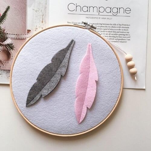 Nordic Kids Decoration Wind Chimes Round Wood Wool Felt Heart Leaf Soft Wool Ball Pendant Baby Room Wall Hanging Decor Ornaments