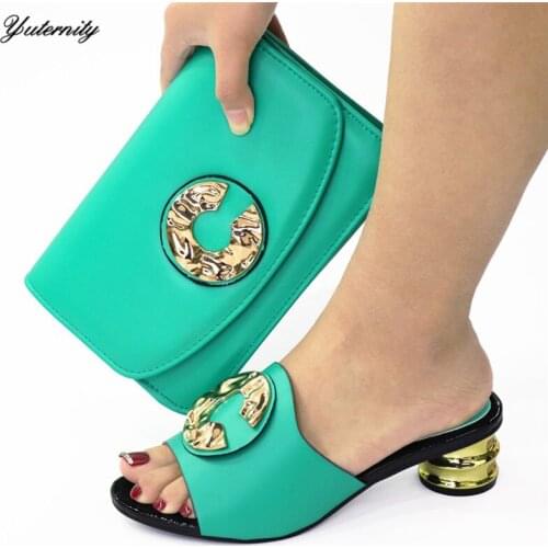 African Summer Ladies Metal Shoes And Bags Set Newest Style Elegant Pumps Shoes And Bag Set For Party On Sale