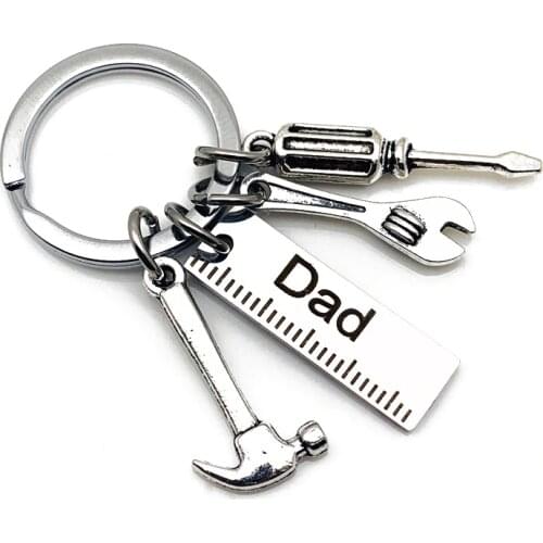 1PCS Dad Letters Keychains Creative Keyring Fathers Day Gifts Handbag Decor Pendant