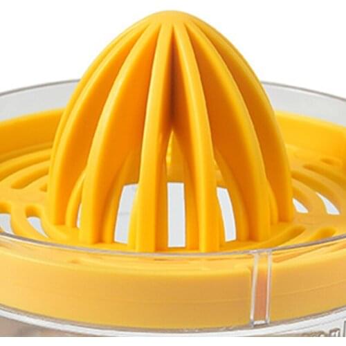 Multifunctional Lemon Juicer Built In Measuring Cup Non Slip Silicone Handle 87HA