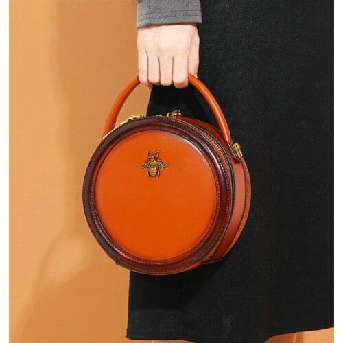 2020 New Cowhide Leather Messenger Bag Fashion Lady Handbag Retro Small Round Bag Trendy Female Bag