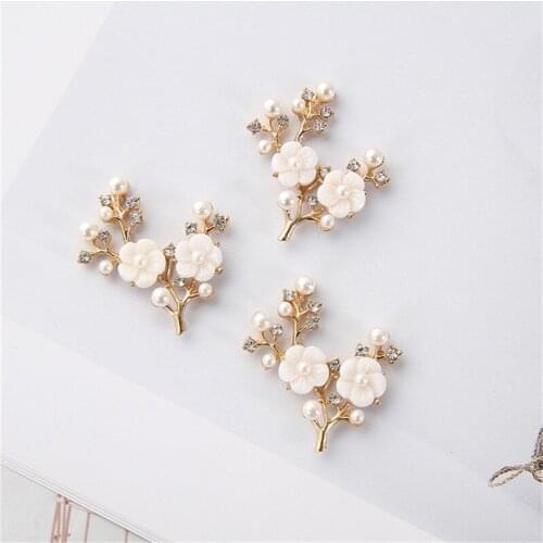 2pcs Crystal Flatback Scrapbooking Flat Back plum Flower Pearls Cameo Cabochon For Jewelry Making Phone Accessories Party Crafts