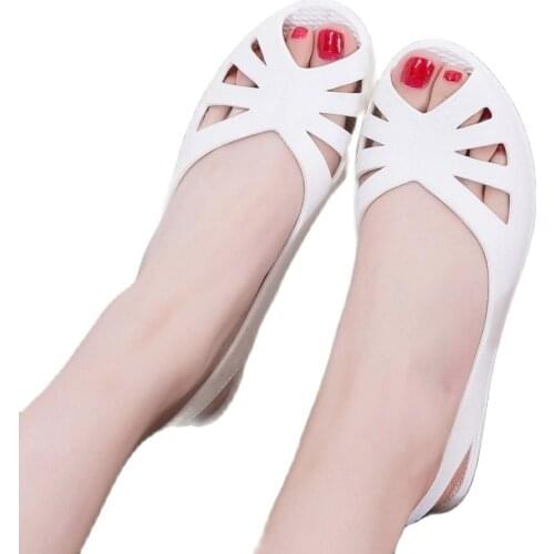 Sandals Female Work Shoes 2021 Summer Pure White Fish Mouth Wedge Nurse Shoes Hollow Out Sand Difficult Hole Hole Shoes