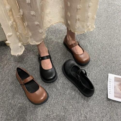 2020 new Japanese round head buckle flat shoes fashion retro big head doll Harajuku small leather shoes
