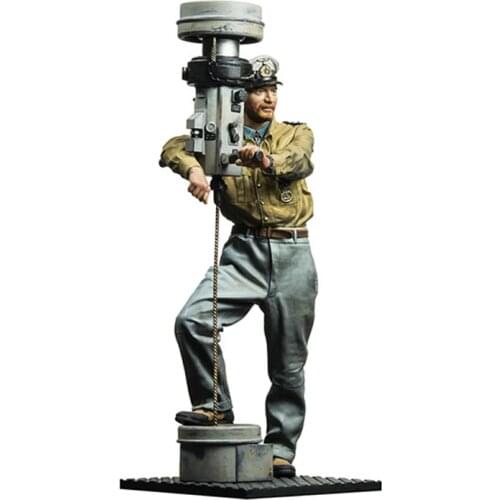 1/16 scale resin figure kit WW2 commander Unpainted and unassembled 16127D