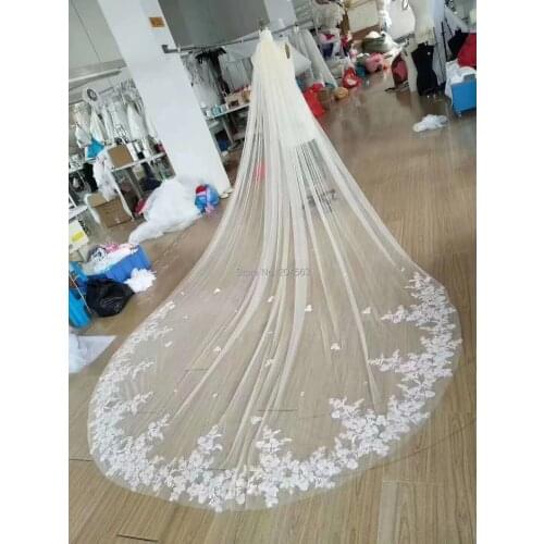 Romantic Lace Wedding Veil with Flowers 4 Meters Long Church Bridal Veils with Comb RR Wedding Accessories