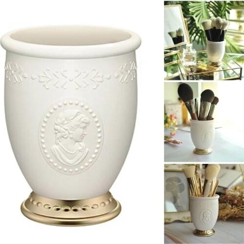 French Retro Makeup Brush Holder Bracket Embossed Portrait Cosmetic Tool Organizer Comb Pen Pencil Storage Box Container