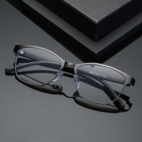 New Fashion Retro Metal Reading Glasses Women Presbyopic Blue Light Blocking Eyeglasses for Parents Elder Eyewear Spring Hinges