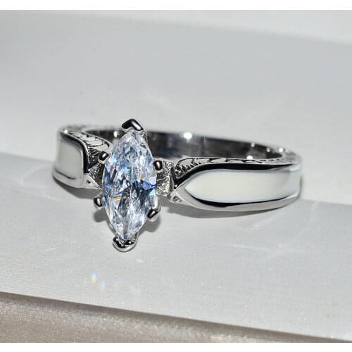 Micro-inlaid Simulation Silver Ring Jewelry Engagement Ring Birthday Vintage Pattern Zircon Wedding Ring for Women