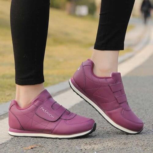 VTOTA Breathable Sneakers Women LightWeight Casual Basket Running Shoes Tenis Feminino Lace Up Vulcanized Sneakers Women Shoes