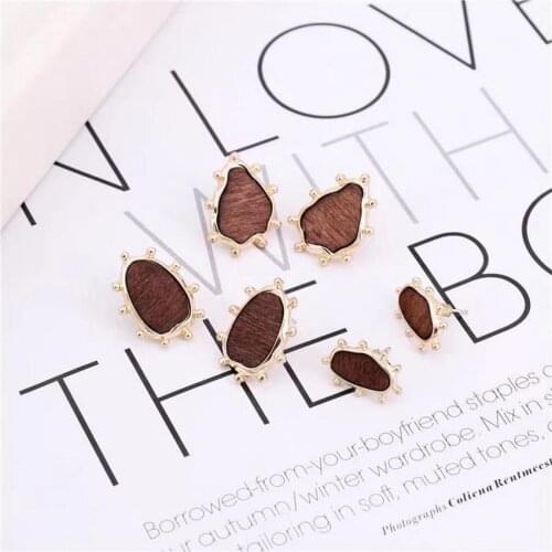 Metal Hump Around Irregularity Geometric Wooden Stud Earrings for Women 2021 New Style Fancy Wood Jewelry Wholesale