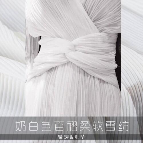 New fashions, creamy white pleated soft molded, felt chiffon fabric, skirt shirt, high pitched fabric