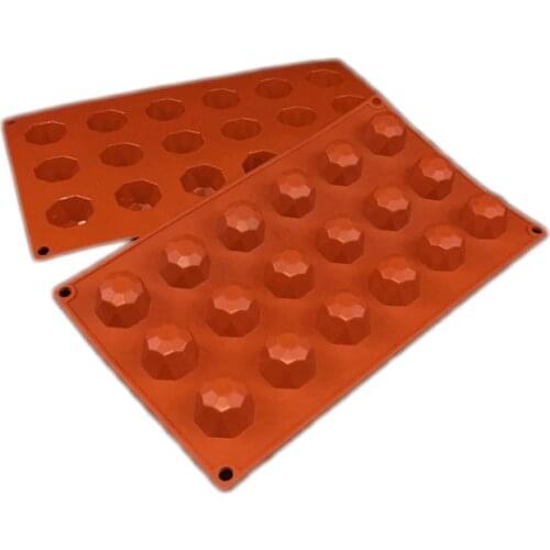 Halbkreisförmige Silicon-Kuchenform mit Diamantschliff 18 Stück