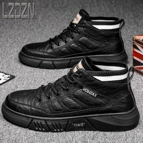 Flying Staff Wear Trendy Mens Shoes Short Boots Low-Cut Martin Winter 2020 New Leather Washed Style Trendy Motorcycle Sneakers