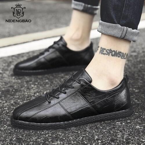 Autumn Casual PU Leather Shoes Men Fashion Style Mens Loafers Shoes Moccasins Breathable Slip on Soft Light Black Driving Shoes