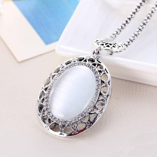 LOYE Zinc Alloy Oval Opal Pendant Necklace Long Sweater Chain Necklace Female Vintage Jewelry