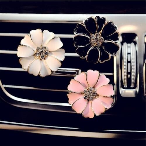 Exquisite Diamond Small Daisy Perfume Car Air Conditioning Vent Clip Aromatherapy Balm Car Decoration Supplies