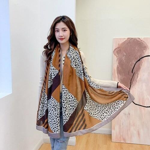 Autumn Winter Retro Sweet Long Scarf Cotton Hemp Keep Warm Women Elegant Leopard Print Wild Boho casual Street Fashion Scarf