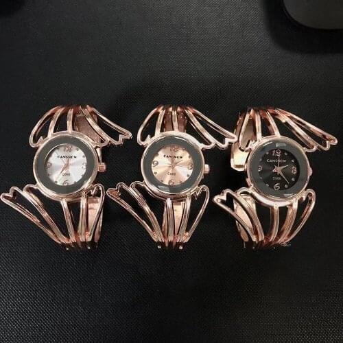 2020 New Women Quartz Watch Fashion Wing Design Bracelet Watch Luxury Ladies Cuff Bracelet Watch Gold Colck Reloj Mujer Montre