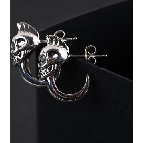 Vintage Punk Skull Stud Earrings for Motorcycle Party Men Women Punk Skull Earrings Skeleton Retro Earrings Jewelry