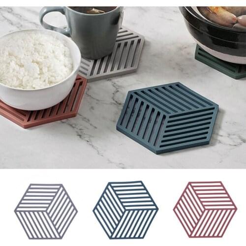 1Pcs Hollow Placemats Coaster Hexagon Coffee Cup Tea Mats Heat-Insulated Non Slip Pad Home Decor Table Mat